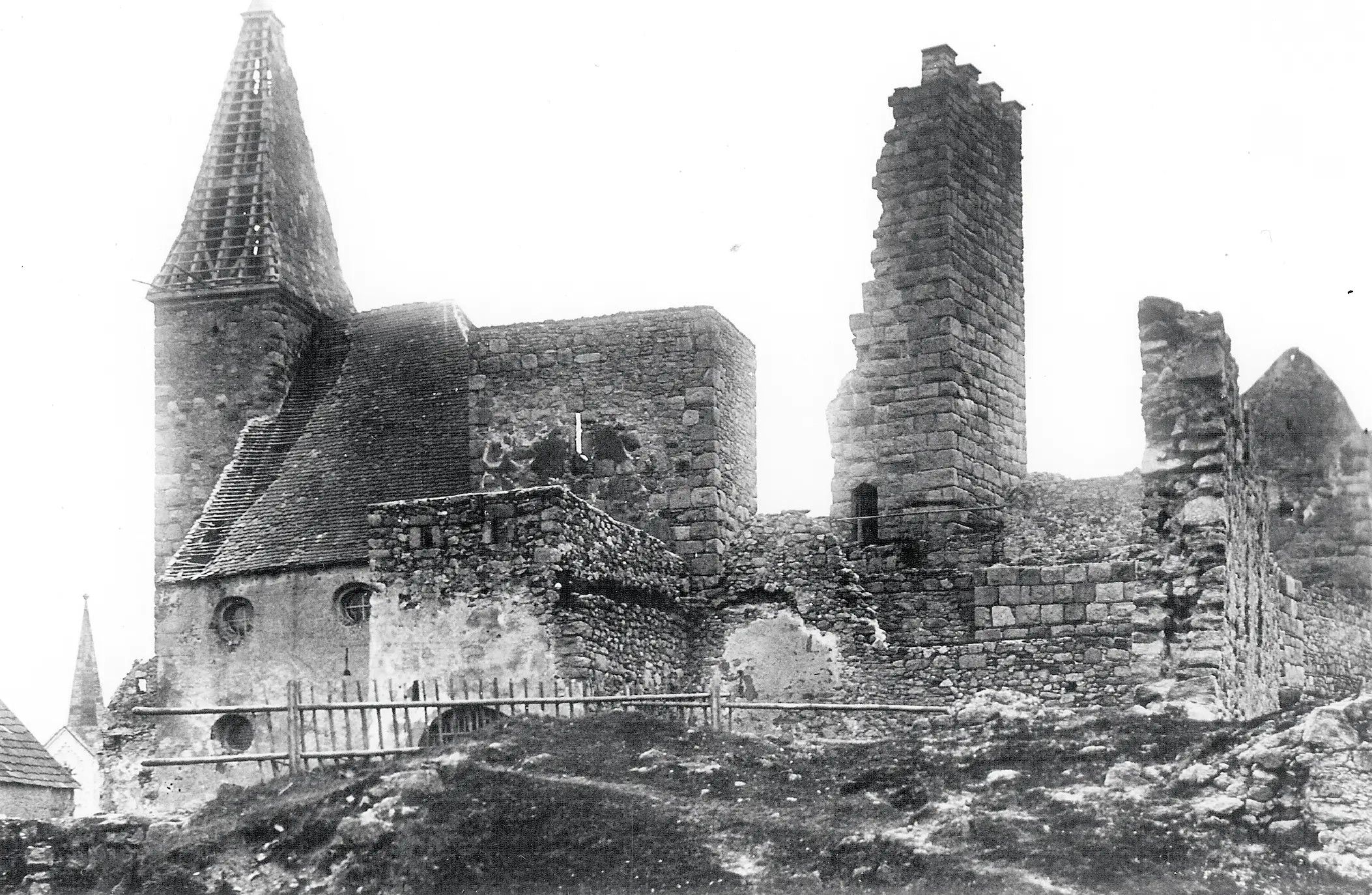 Bergfried früher